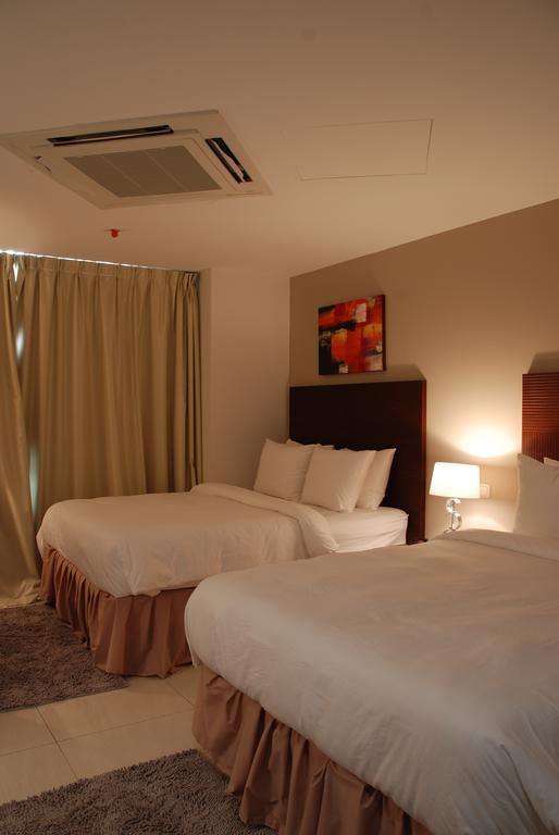 Ramada By Wyndham Princess Παραμαρίμπο Εξωτερικό φωτογραφία
